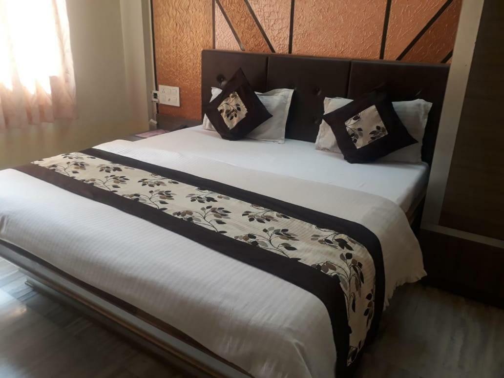 Neelam Palace Hotel Ajmer Buitenkant foto